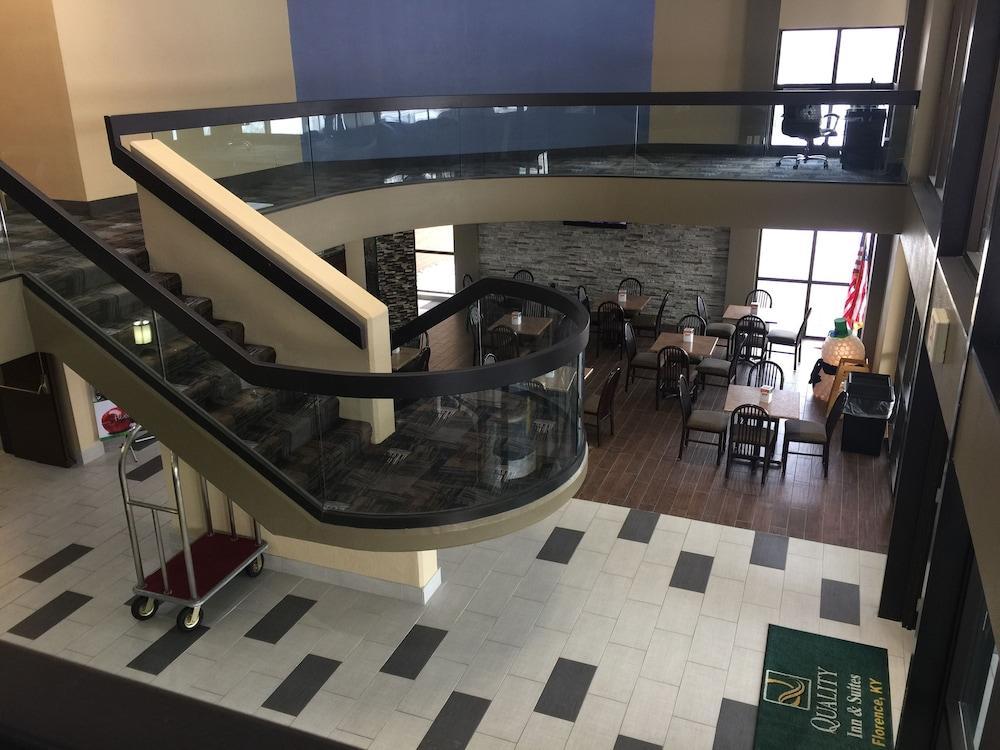 Quality Inn & Suites Florence - Cincinnati South Екстериор снимка