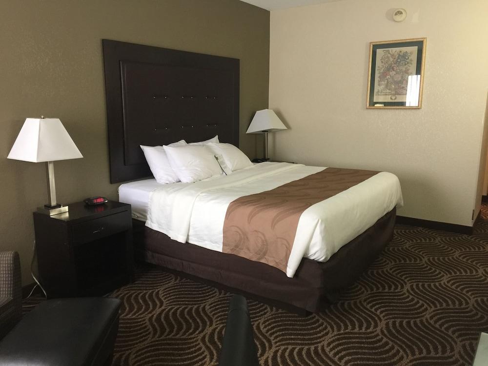 Quality Inn & Suites Florence - Cincinnati South Екстериор снимка