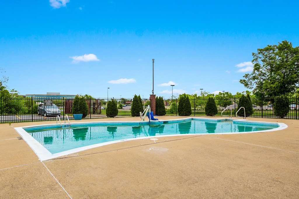 Quality Inn & Suites Florence - Cincinnati South Съоръжения снимка