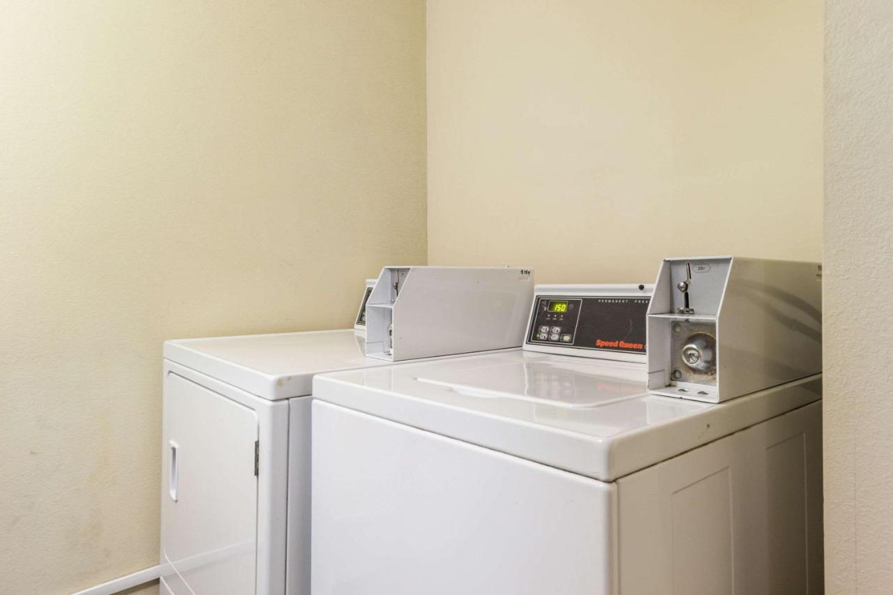 Quality Inn & Suites Florence - Cincinnati South Екстериор снимка