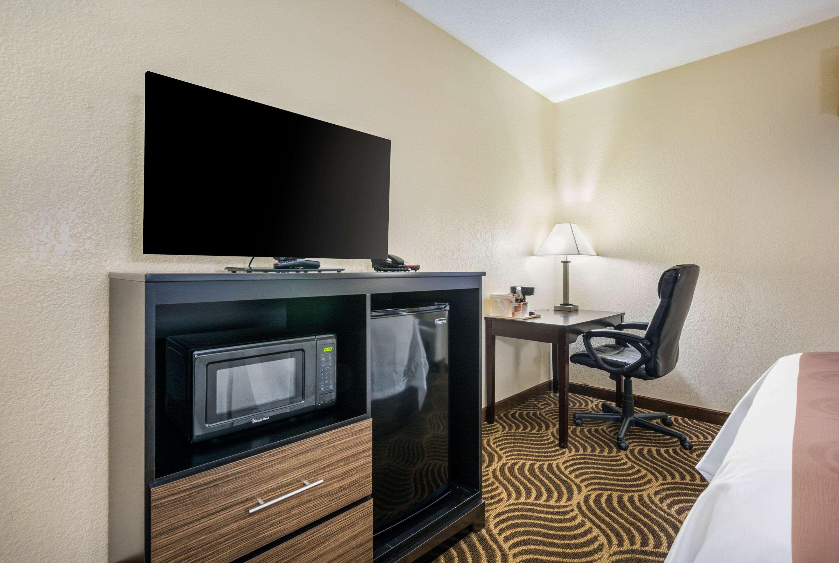 Quality Inn & Suites Florence - Cincinnati South Екстериор снимка