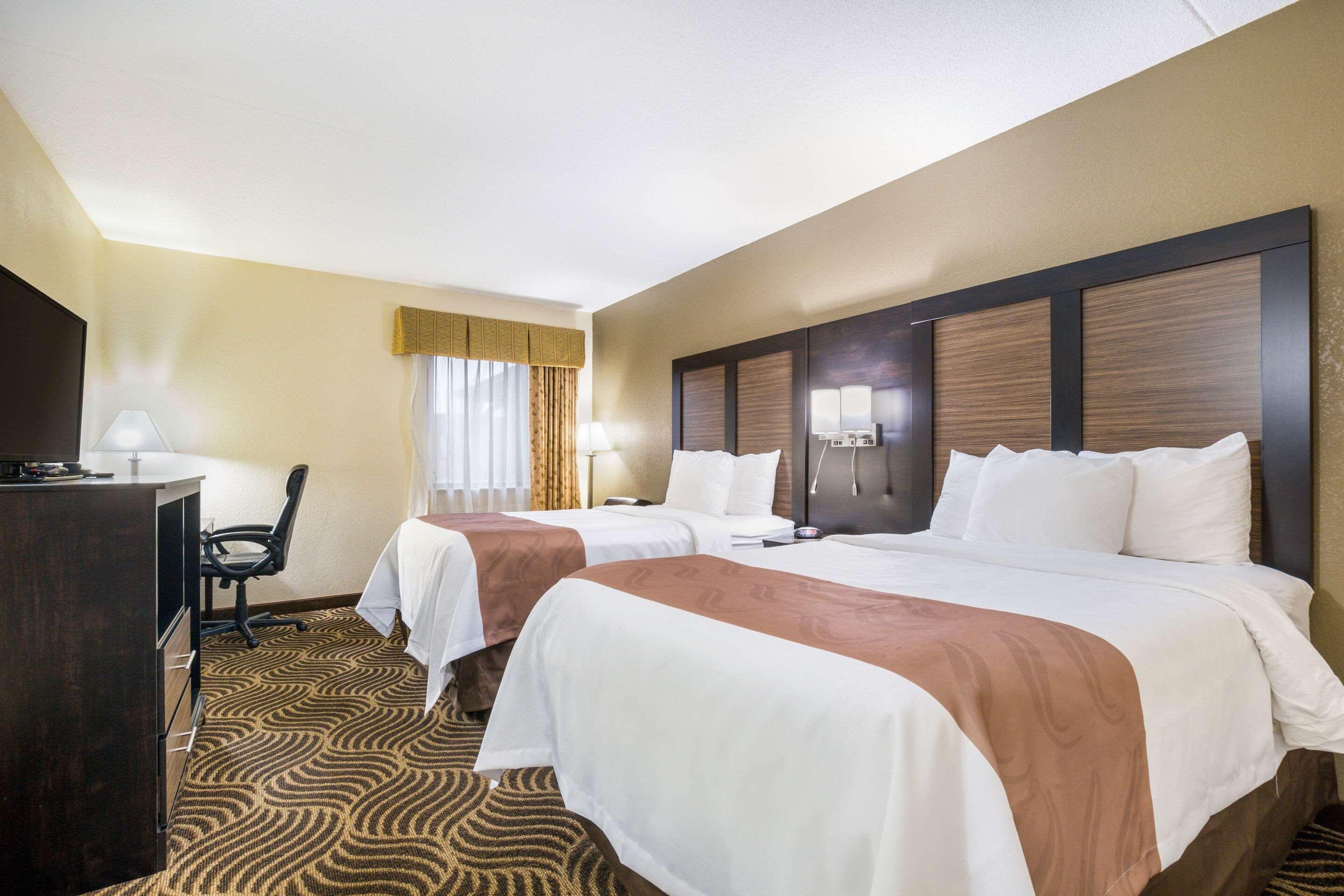 Quality Inn & Suites Florence - Cincinnati South Екстериор снимка
