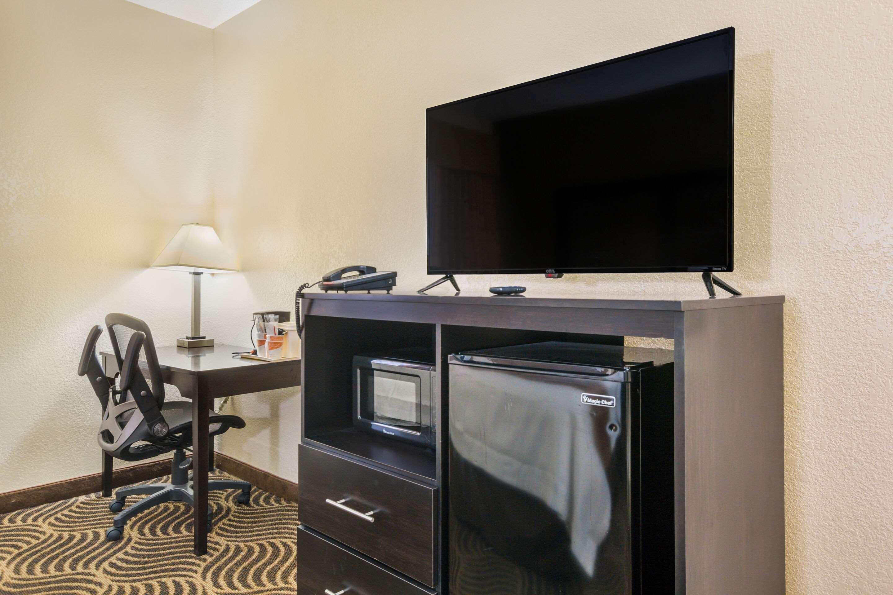 Quality Inn & Suites Florence - Cincinnati South Екстериор снимка