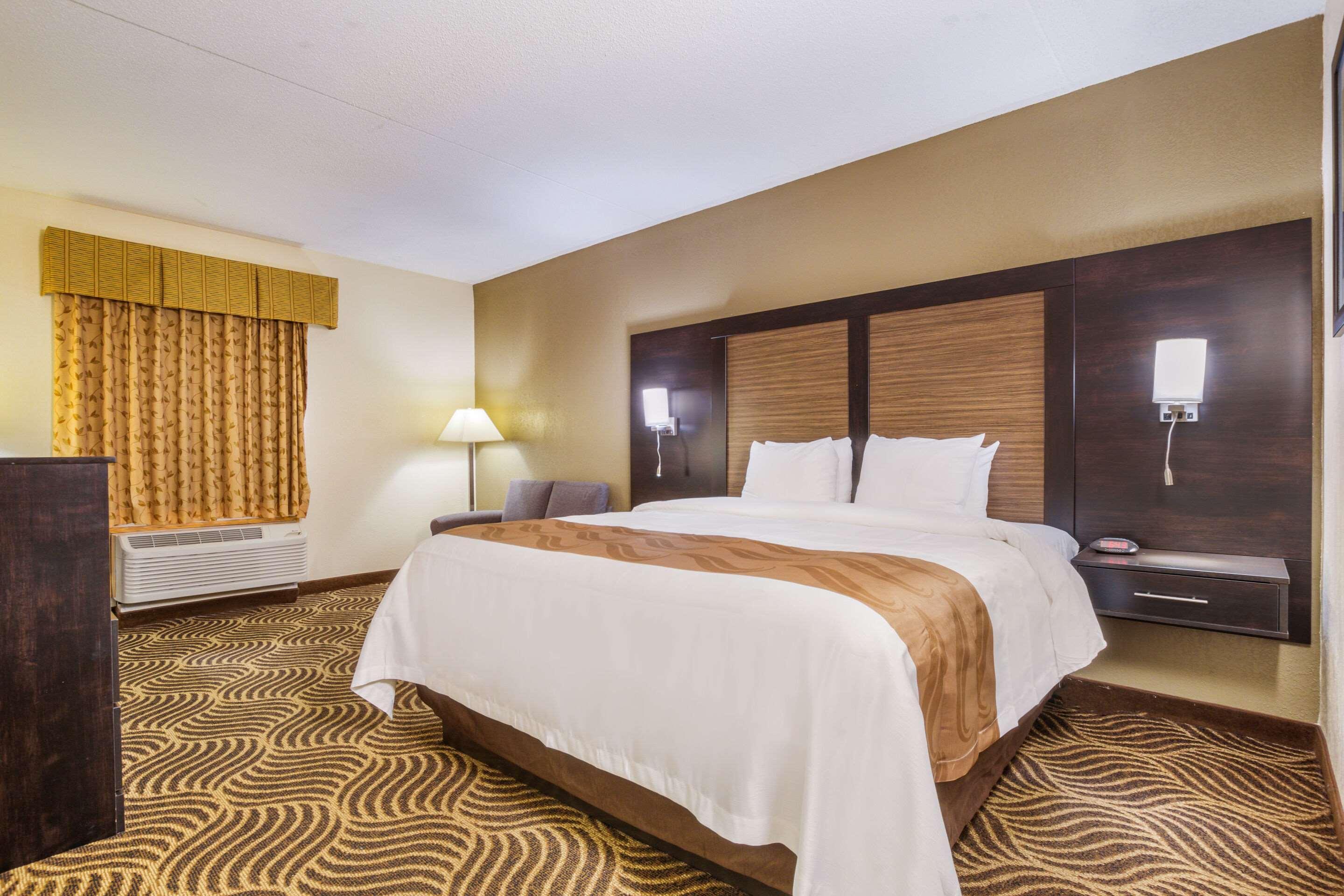 Quality Inn & Suites Florence - Cincinnati South Екстериор снимка
