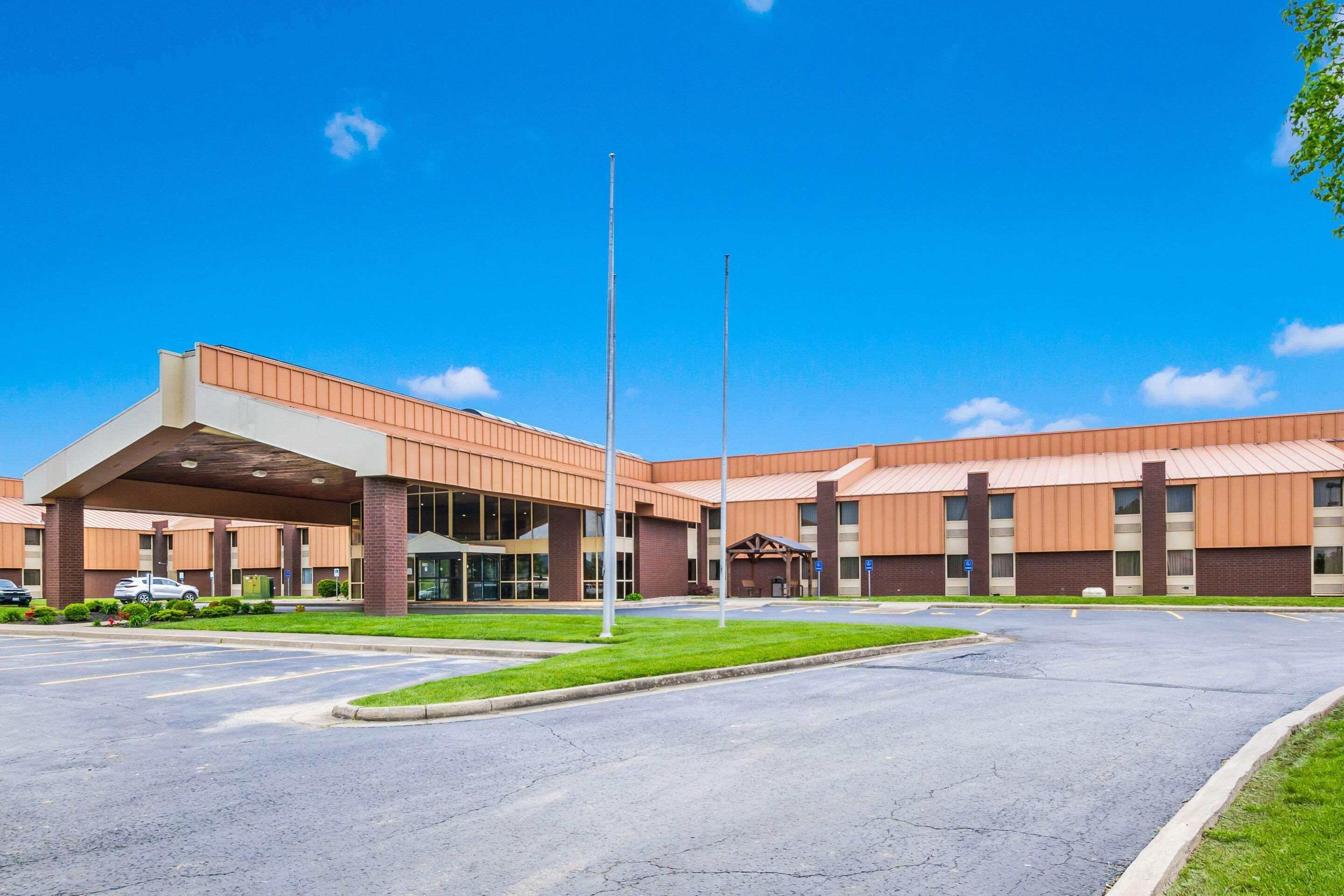 Quality Inn & Suites Florence - Cincinnati South Екстериор снимка