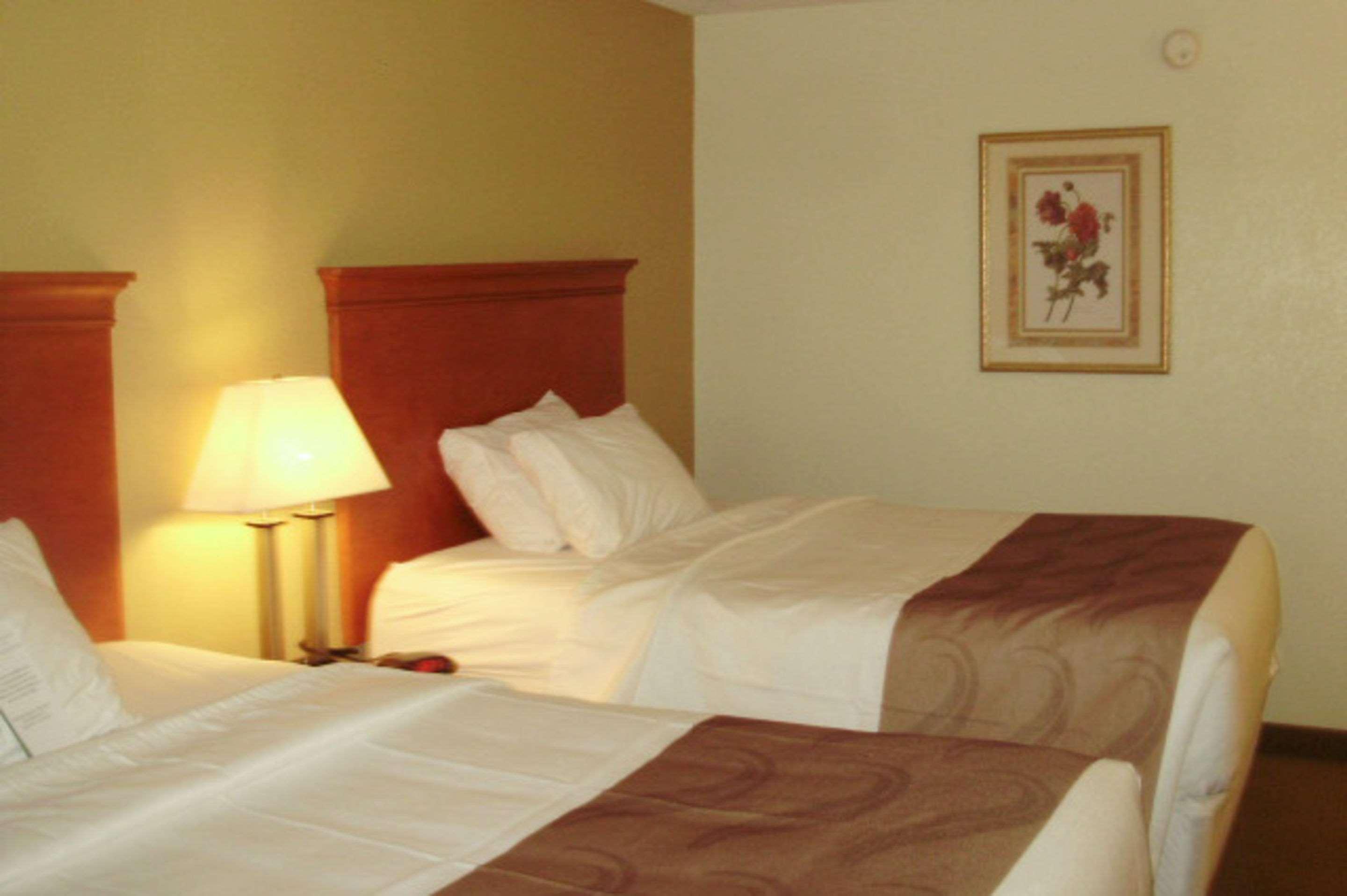 Quality Inn & Suites Florence - Cincinnati South Екстериор снимка