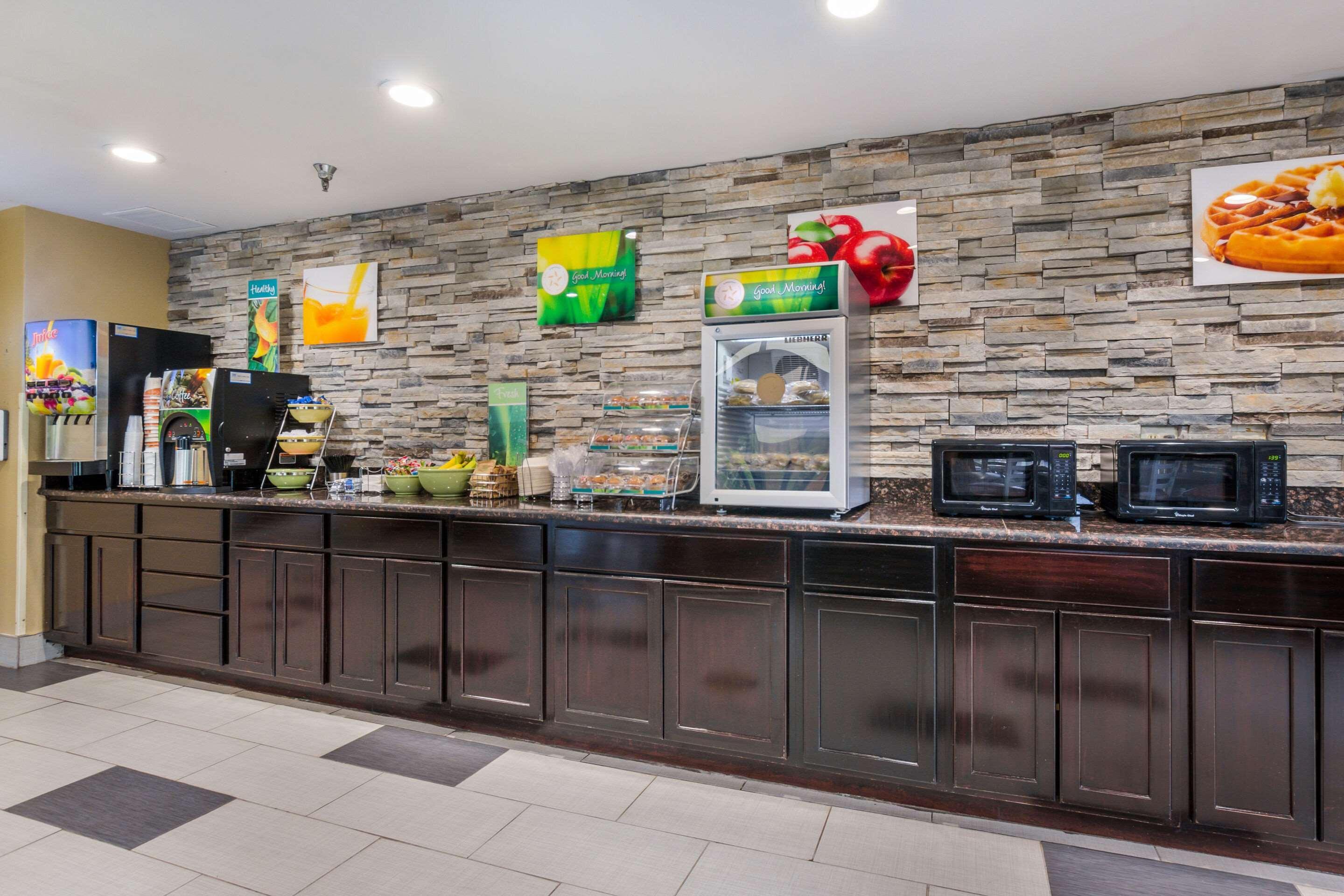 Quality Inn & Suites Florence - Cincinnati South Екстериор снимка