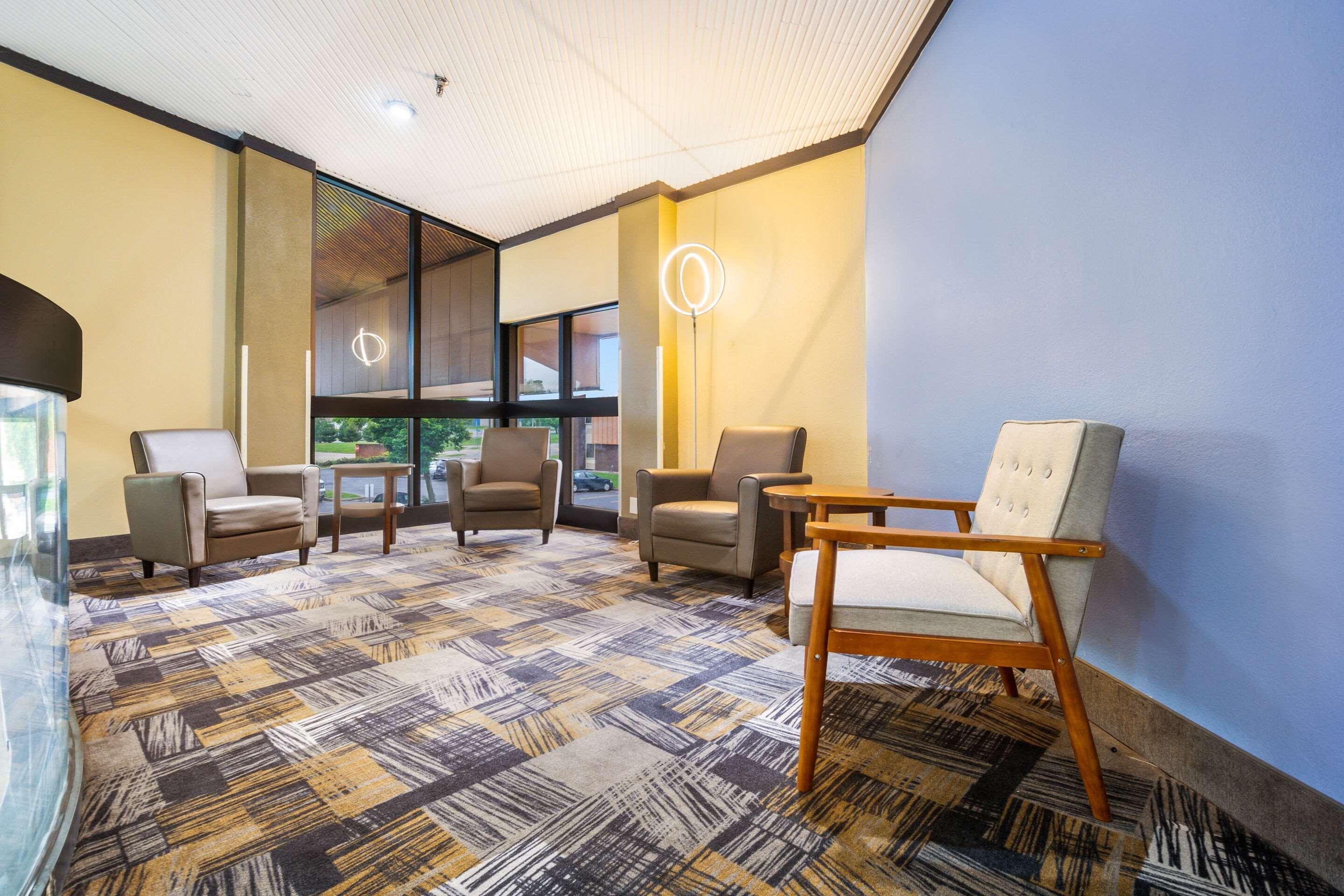 Quality Inn & Suites Florence - Cincinnati South Екстериор снимка