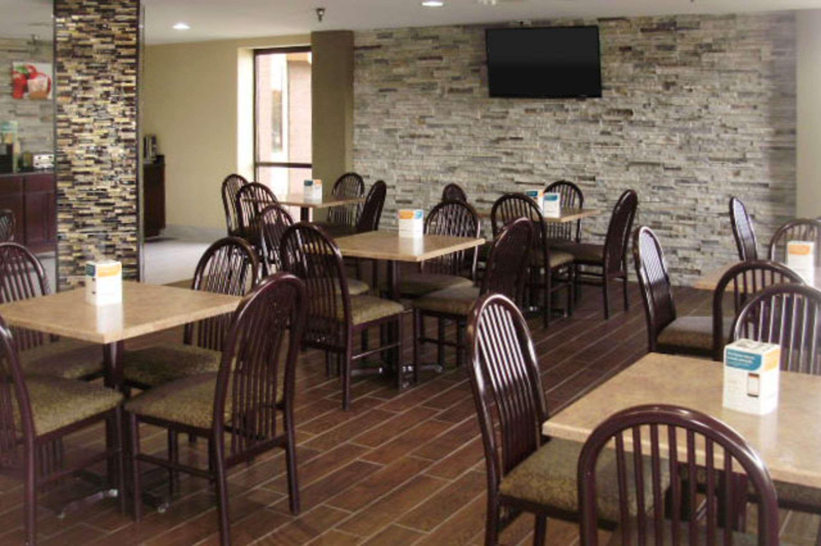 Quality Inn & Suites Florence - Cincinnati South Екстериор снимка