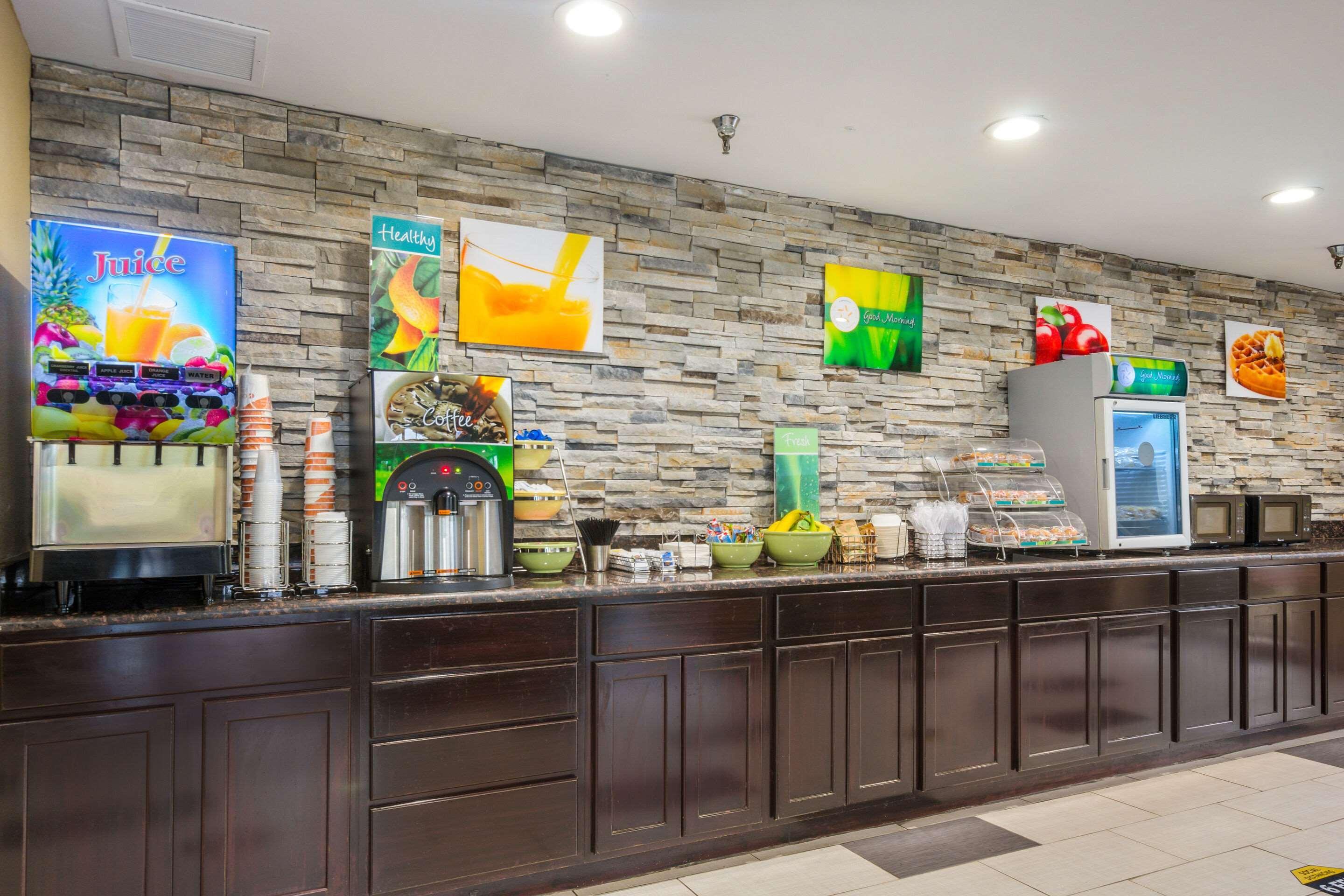 Quality Inn & Suites Florence - Cincinnati South Екстериор снимка